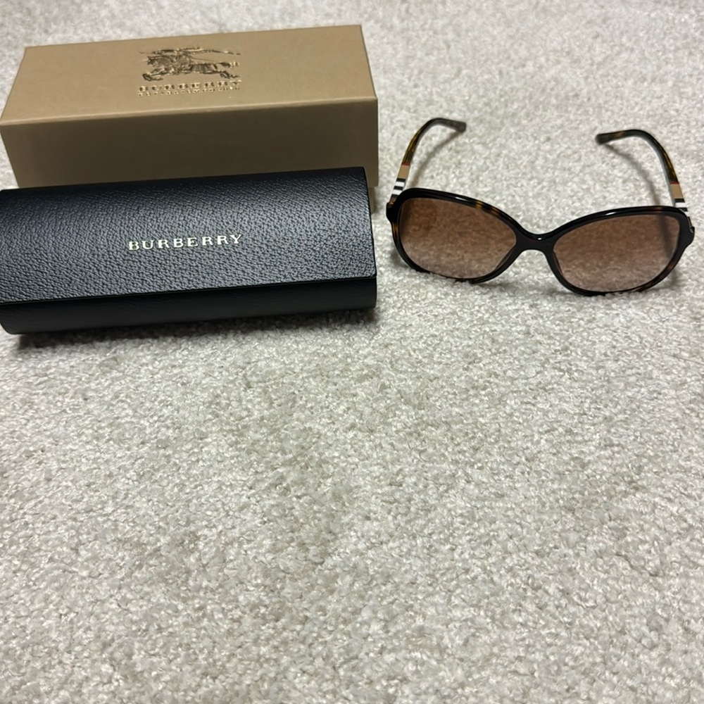 Burberry sunglasses with case and box